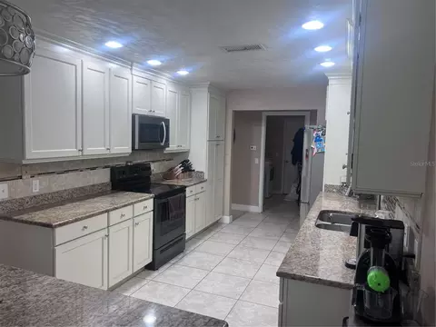 Kitchen - 357 Tymber Run, Ormond Beach, FL 32174 photo 2 of 3