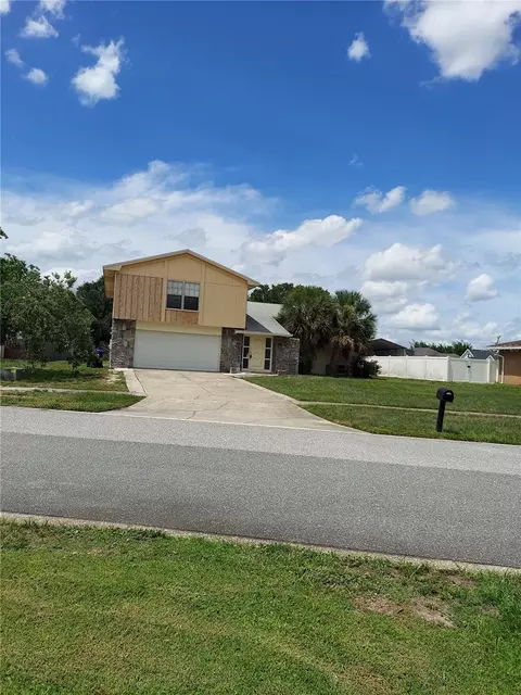 8139 Laurel Tree Dr, Orlando, FL 32819