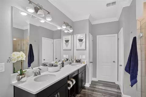 Bath - 5352 Costa Del Sol Dr, Saint Cloud, FL 34771 photo 3 of 5
