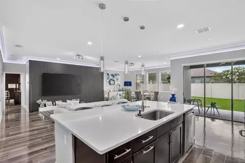 Kitchen - 5352 Costa Del Sol Dr, Saint Cloud, FL 34771 photo 2 of 4