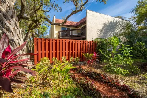 8762 Live Oak Ct, Cape Canaveral, FL 32920
