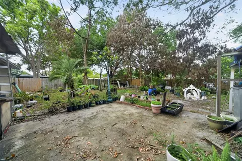Exterior - 470 Wurst Rd, Ocoee, FL 34761 photo 7 of 8