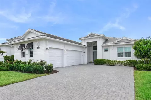 8472 SW Cantante Way, Port Saint Lucie, FL 34987