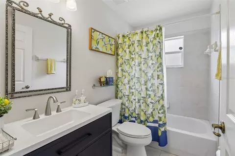 Bath - 7 Prairieview Ln, Ormond Beach, FL 32174 photo 3 of 3
