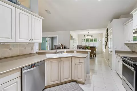 Kitchen - 7 Prairieview Ln, Ormond Beach, FL 32174 photo 3 of 3