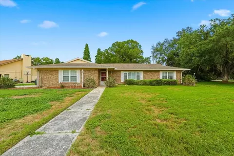 137 Wood Hall Dr, Mulberry, FL 33860