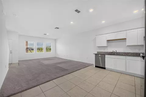Living - 381 Grand Pine Ln, Saint Cloud, FL 34771 photo 5 of 6
