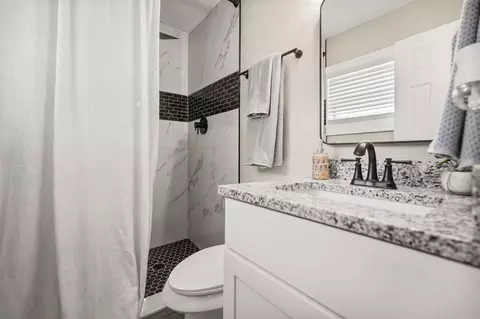 Bath - 116 Harbor Dr, Winter Haven, FL 33881 photo 2 of 2