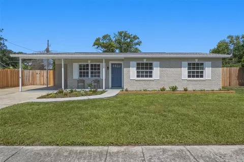 2204 Sandalwood Dr, Fern Park, FL 32730