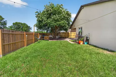 Exterior - 2958 Cool Breeze Cir, Saint Cloud, FL 34769 photo 14 of 17
