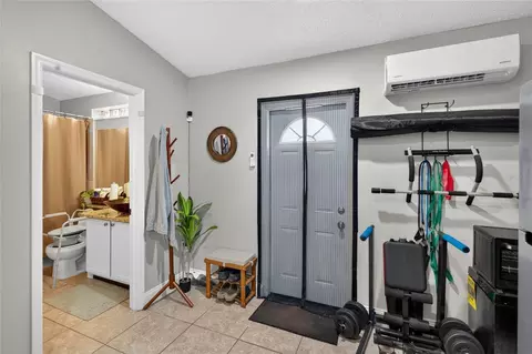 Entry Way - 2958 Cool Breeze Cir, Saint Cloud, FL 34769 photo 9 of 10
