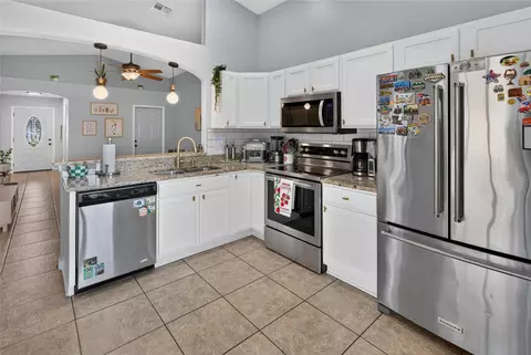 Kitchen - 2958 Cool Breeze Cir, Saint Cloud, FL 34769 photo 2 of 3