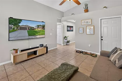 Entry Way - 2958 Cool Breeze Cir, Saint Cloud, FL 34769 photo 7 of 10