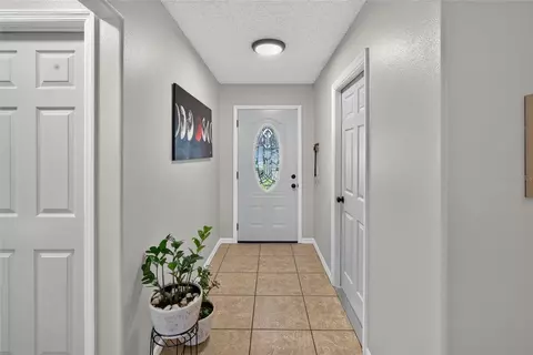 Entry Way - 2958 Cool Breeze Cir, Saint Cloud, FL 34769 photo 4 of 10