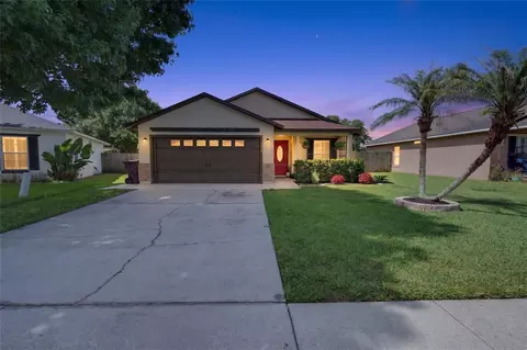Exterior - 2958 Cool Breeze Cir, Saint Cloud, FL 34769 photo 4 of 17
