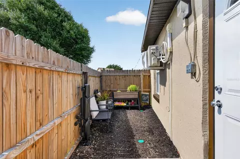 Exterior - 2958 Cool Breeze Cir, Saint Cloud, FL 34769 photo 10 of 17