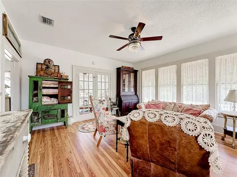 Living - 740 Summit St, Eustis, FL 32726 photo 3 of 4