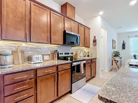 Kitchen - 2892 Matera Dr, Saint Cloud, FL 34771 photo 4 of 8