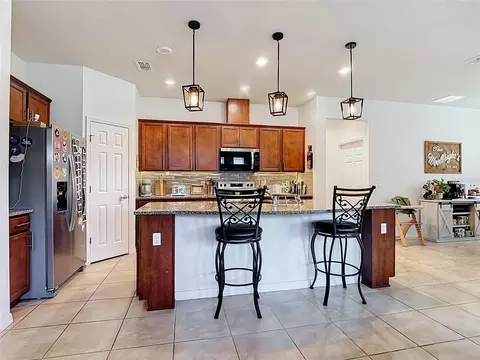Kitchen - 2892 Matera Dr, Saint Cloud, FL 34771 photo 2 of 8