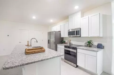 Kitchen - 12898 SW 40th Ter, Ocala, FL 34473 photo 2 of 4