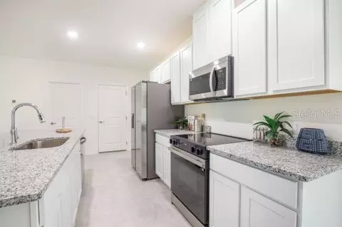 Kitchen - 12898 SW 40th Ter, Ocala, FL 34473 photo 3 of 4