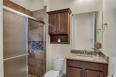 Bath - 2665 Meadowedge Loop, Saint Cloud, FL 34772 photo 3 of 4
