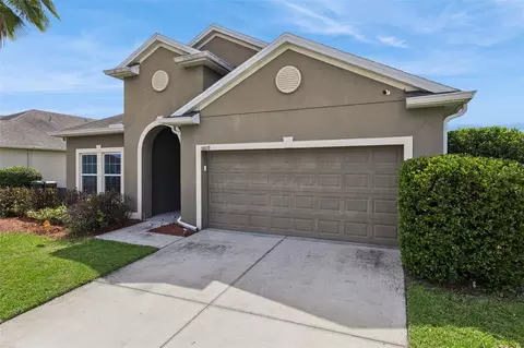 Exterior - 3809 Enchantment Ln, Saint Cloud, FL 34772 photo 3 of 11