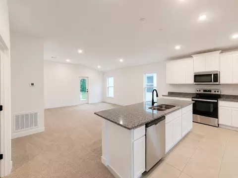 Kitchen - 7642 Bent Tree Loop, Saint Cloud, FL 34773 photo 2 of 2