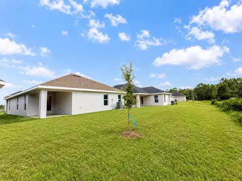 Exterior - 7642 Bent Tree Loop, Saint Cloud, FL 34773 photo 5 of 6