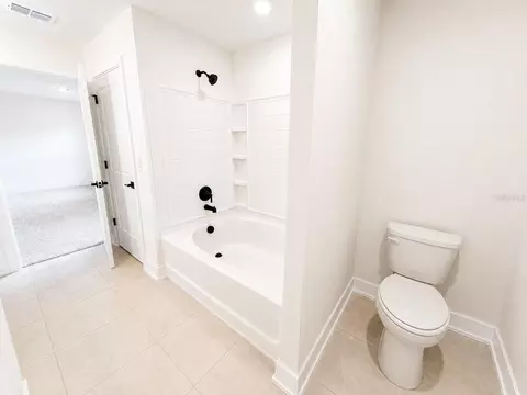 Bath - 7642 Bent Tree Loop, Saint Cloud, FL 34773 photo 3 of 3