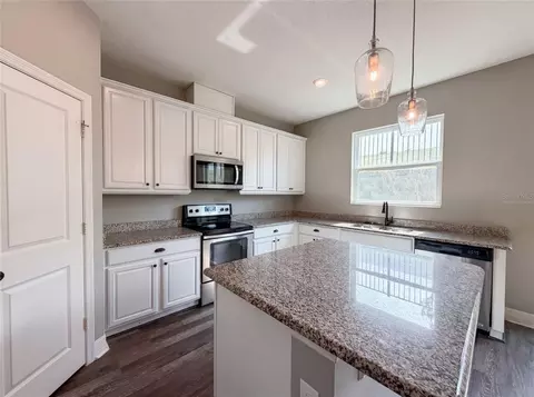Kitchen - 10029 Weathers Loop, Clermont, FL 34711 photo 1 of 1