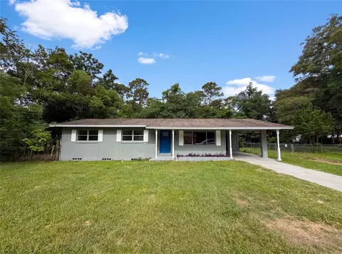 Exterior - 2410 NE 3rd Ave, Ocala, FL 34470 photo 4 of 5
