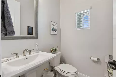 Bath - 17286 Hickory Wind Dr, Clermont, FL 34711 photo 6 of 6