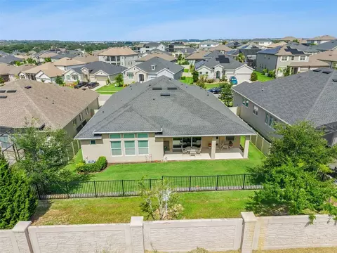 View/Area - 17286 Hickory Wind Dr, Clermont, FL 34711 photo 3 of 7