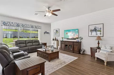 Living - 17286 Hickory Wind Dr, Clermont, FL 34711 photo 2 of 3
