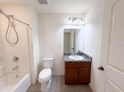 Bath - 11534 Brighton Knoll Loop, Riverview, FL 33579 photo 2 of 5