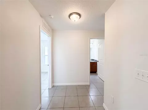 Entry Way - 11534 Brighton Knoll Loop, Riverview, FL 33579 photo 2 of 3