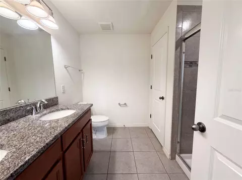 Bath - 11534 Brighton Knoll Loop, Riverview, FL 33579 photo 3 of 5