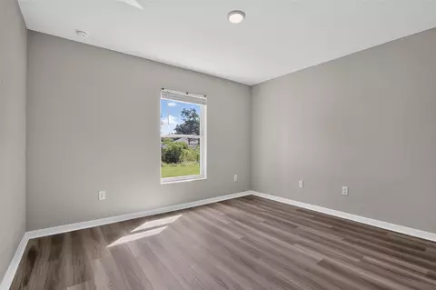 Bedroom - 16 Spring Loop Ct, Ocala, FL 34472 photo 6 of 6