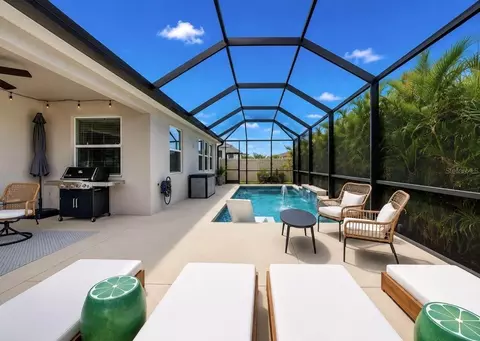 Exterior - 11043 Tamarack Pl, Parrish, FL 34219 photo 4 of 12