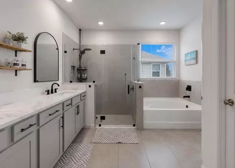 Bath - 11043 Tamarack Pl, Parrish, FL 34219 photo 5 of 6