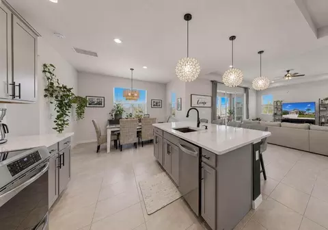 Kitchen - 11043 Tamarack Pl, Parrish, FL 34219 photo 6 of 7
