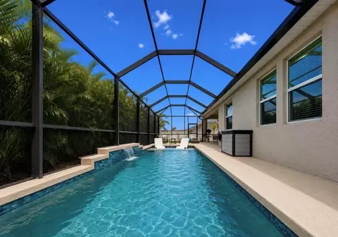 Exterior - 11043 Tamarack Pl, Parrish, FL 34219 photo 7 of 12