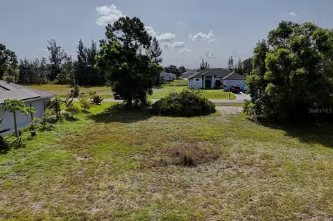 3912 NE 9th Ave, Cape Coral, FL 33909