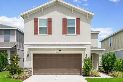 3205 Amaranth St, Tavares, FL 32778