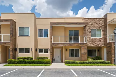 3202 Brasilia Ave, Kissimmee, FL 34747