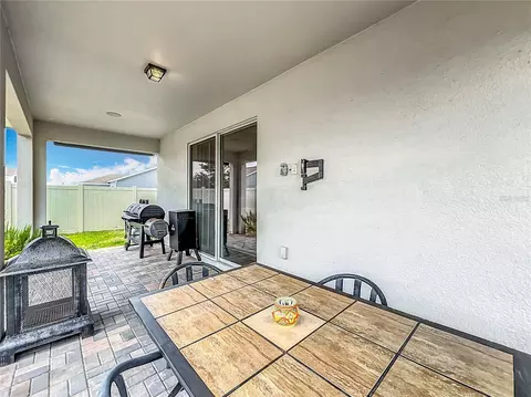 Exterior - 2610 Hilltop Loop, Apopka, FL 32712 photo 7 of 9