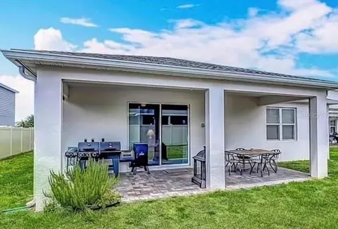 Exterior - 2610 Hilltop Loop, Apopka, FL 32712 photo 3 of 9