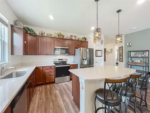 Kitchen - 2610 Hilltop Loop, Apopka, FL 32712 photo 3 of 6
