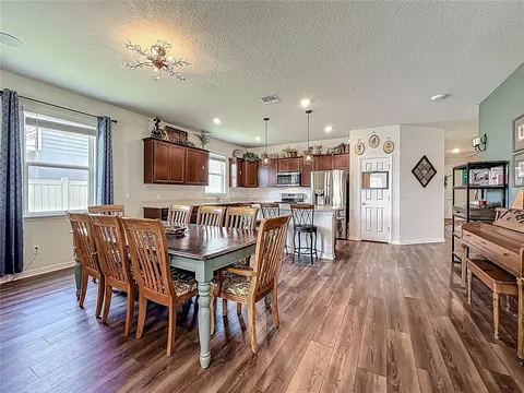 Dining - 2610 Hilltop Loop, Apopka, FL 32712 photo 2 of 2